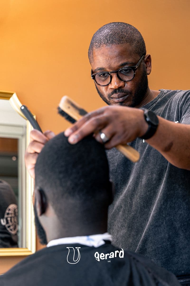 Barber at work in the Ubuntu studio